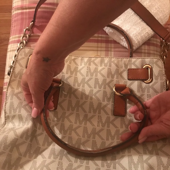 Authentic Michael Kors Hamilton Bag - Picture 6 of 9